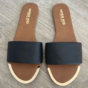 COPY - Kurt Geiger - Black flat sandals - EU 40 (US 9) - NWOT